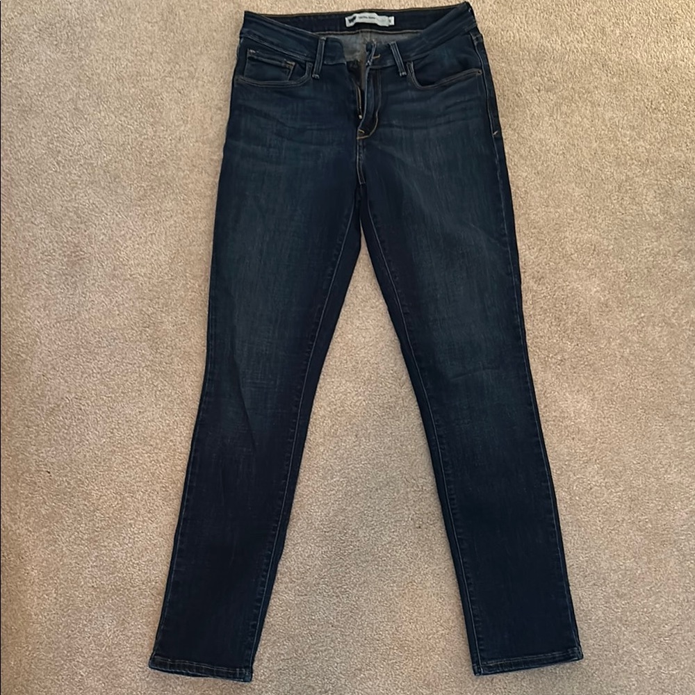 Levi’s Mid Rise Skinny Jean